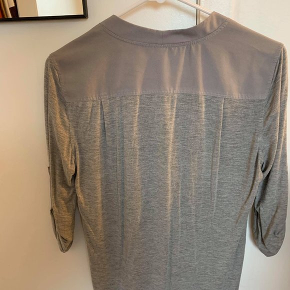 Calvin Klein Women's Grey Shirt (Size XS) - Picture 3 of 5